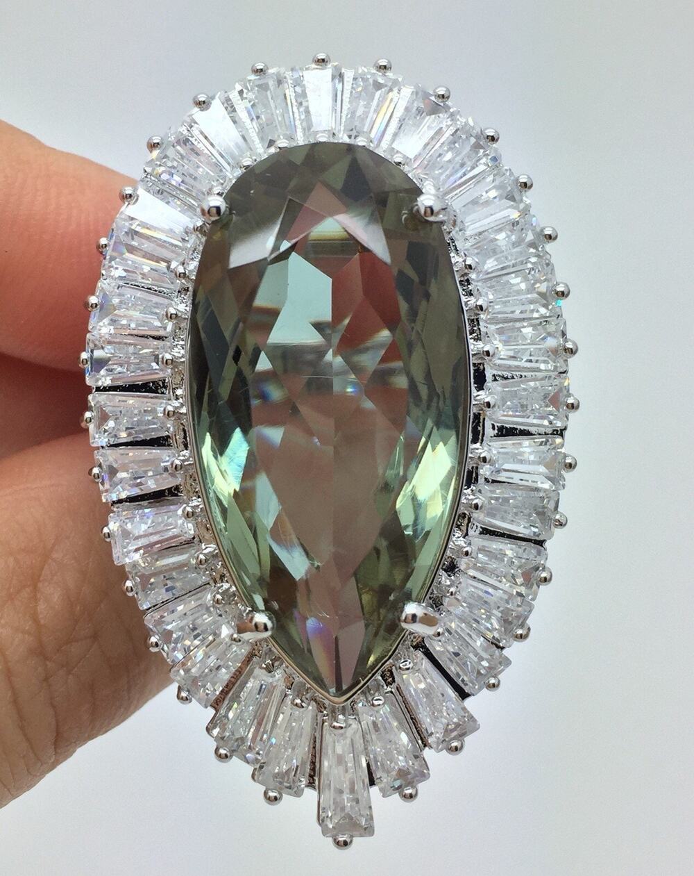 Certified Fabulous Alexandrite Ring, Masterpiece by Star of Hollywood, Size 7